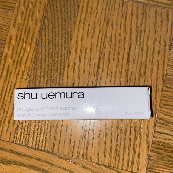 NEW Red lipstick - Picture 1 of 2